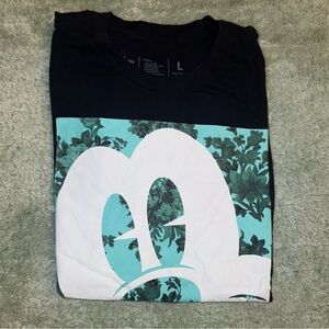 ⭐️NEW⭐️ NWOT NEFF x Disney T-Shirt